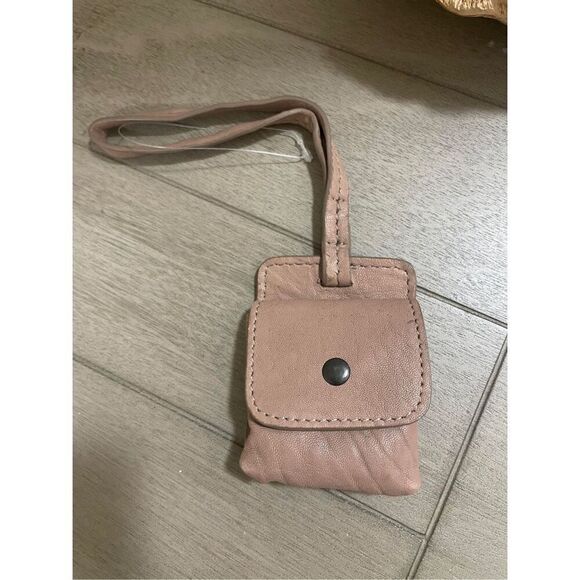 New Free People Street Sounds Pod Clip bag - Picture 6 of 10